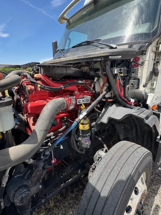 2021 International LT — photo 8