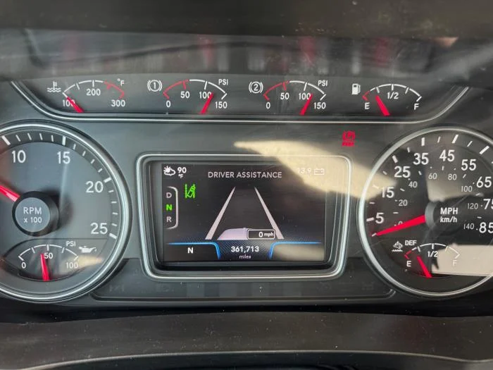 2021 International LT — photo 13