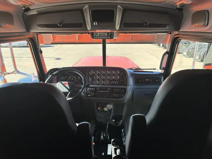 2024 Peterbilt 389 - image 6