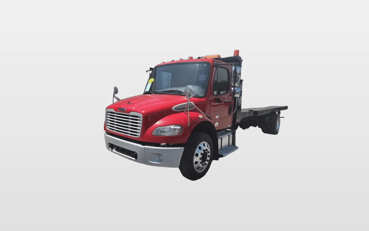2018 Freightliner M2 106 - image 1