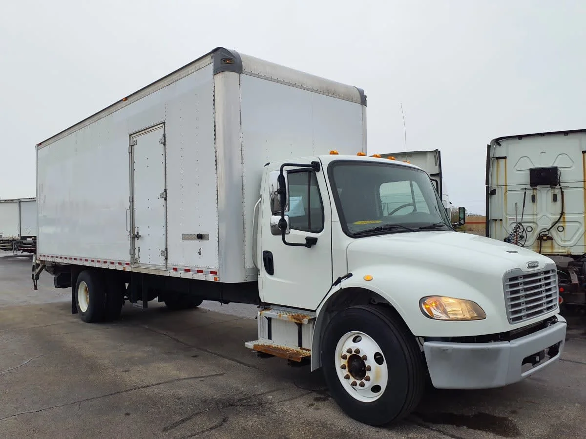 2019 Freightliner M2 106 in Oak Creek, WI — photo 3
