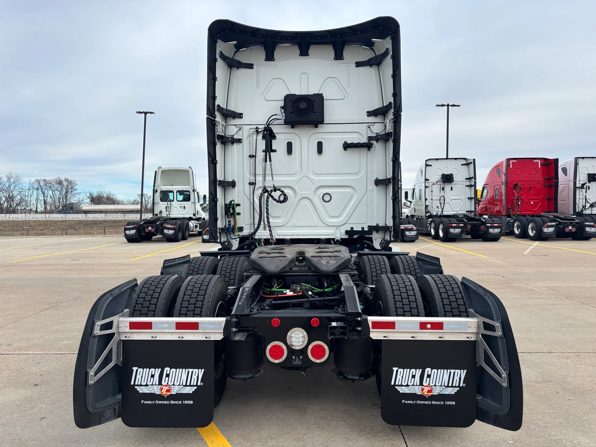 2026 Freightliner Cascadia in Dubuque, IA — photo 4