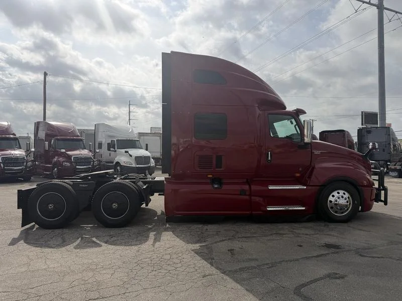 2024 International LT in Dallas — photo 2