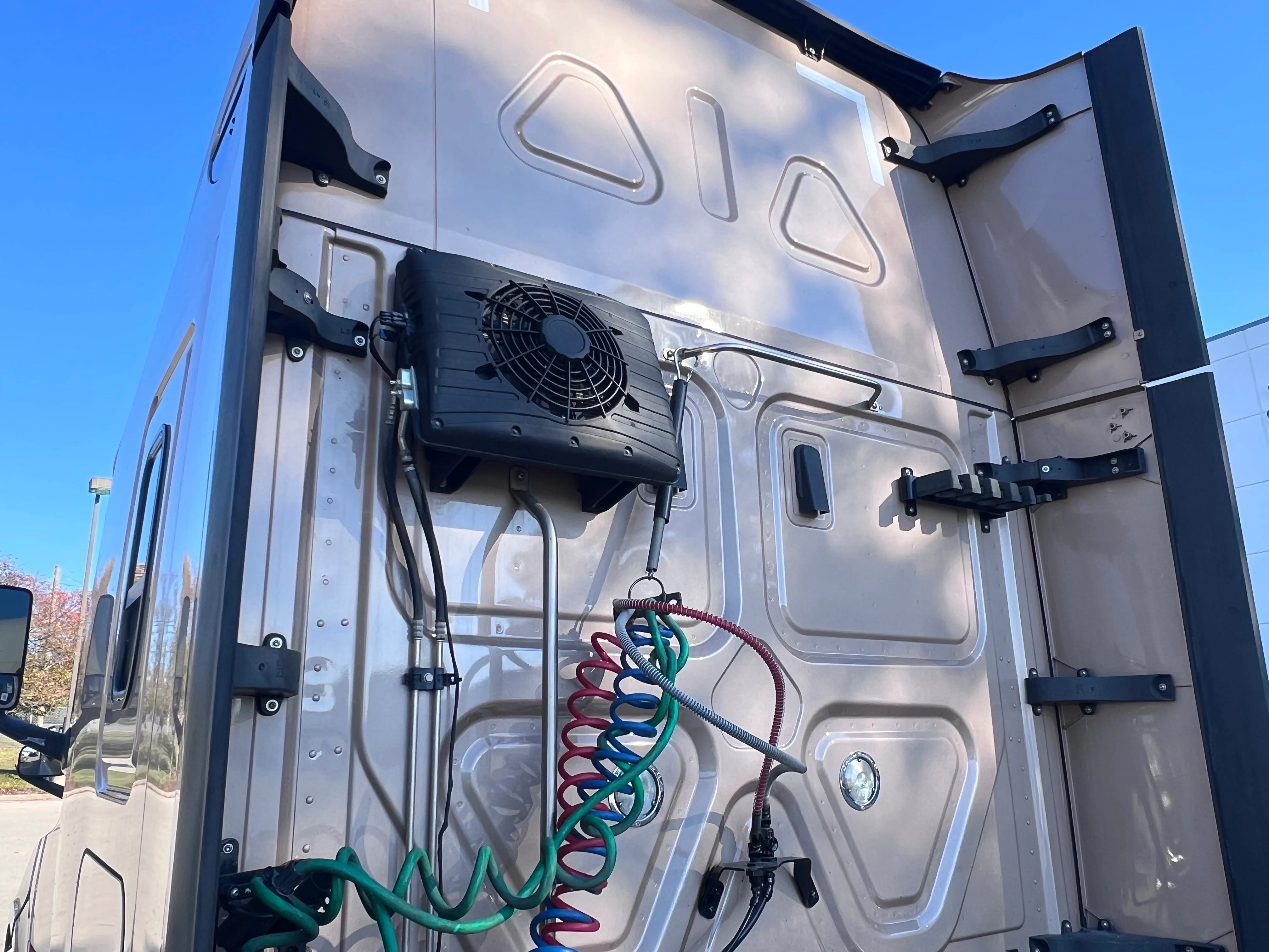 2021 Freightliner Cascadia in Nashville, TN — photo 6