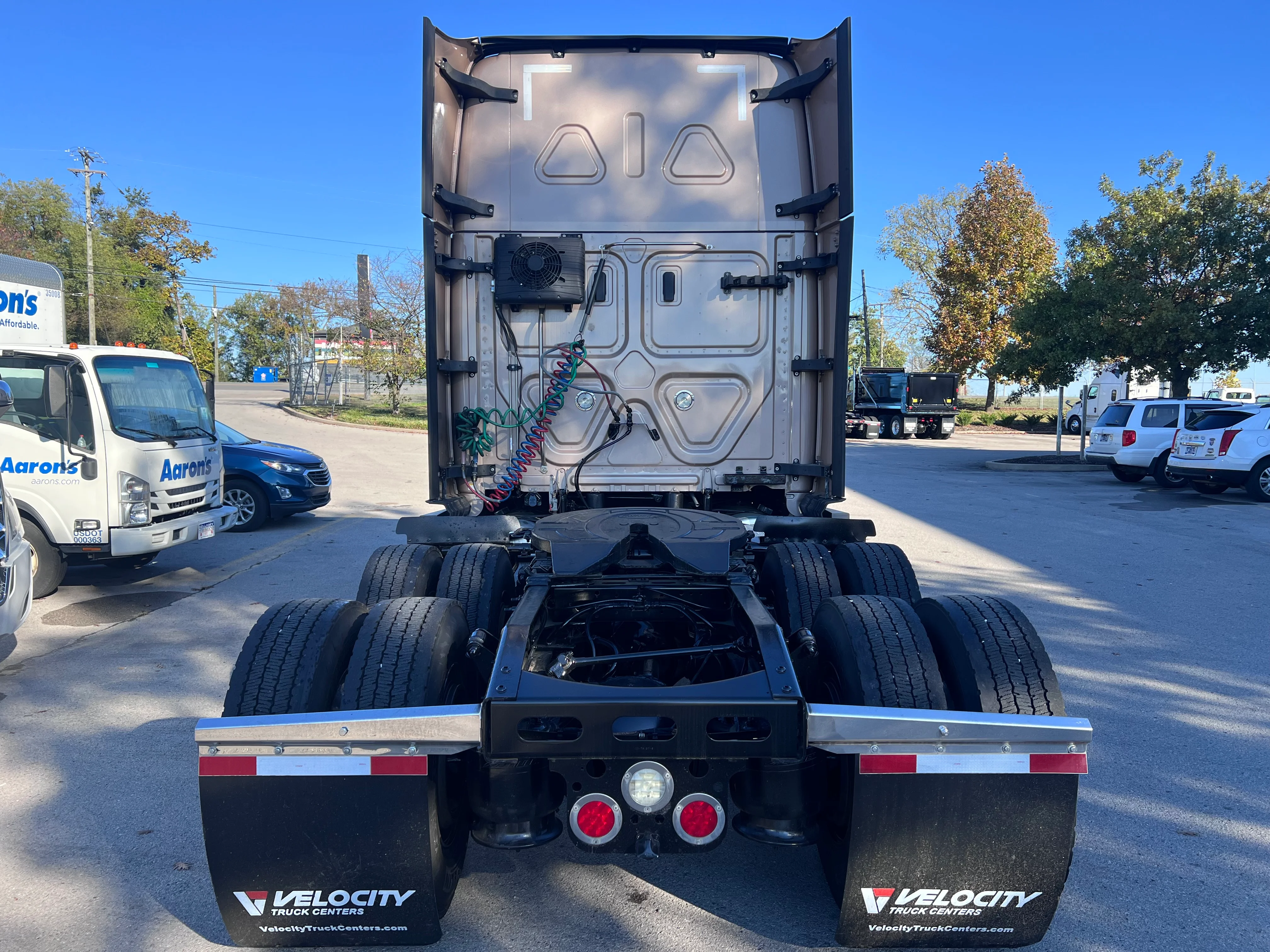 2021 Freightliner Cascadia in Nashville, TN — photo 8