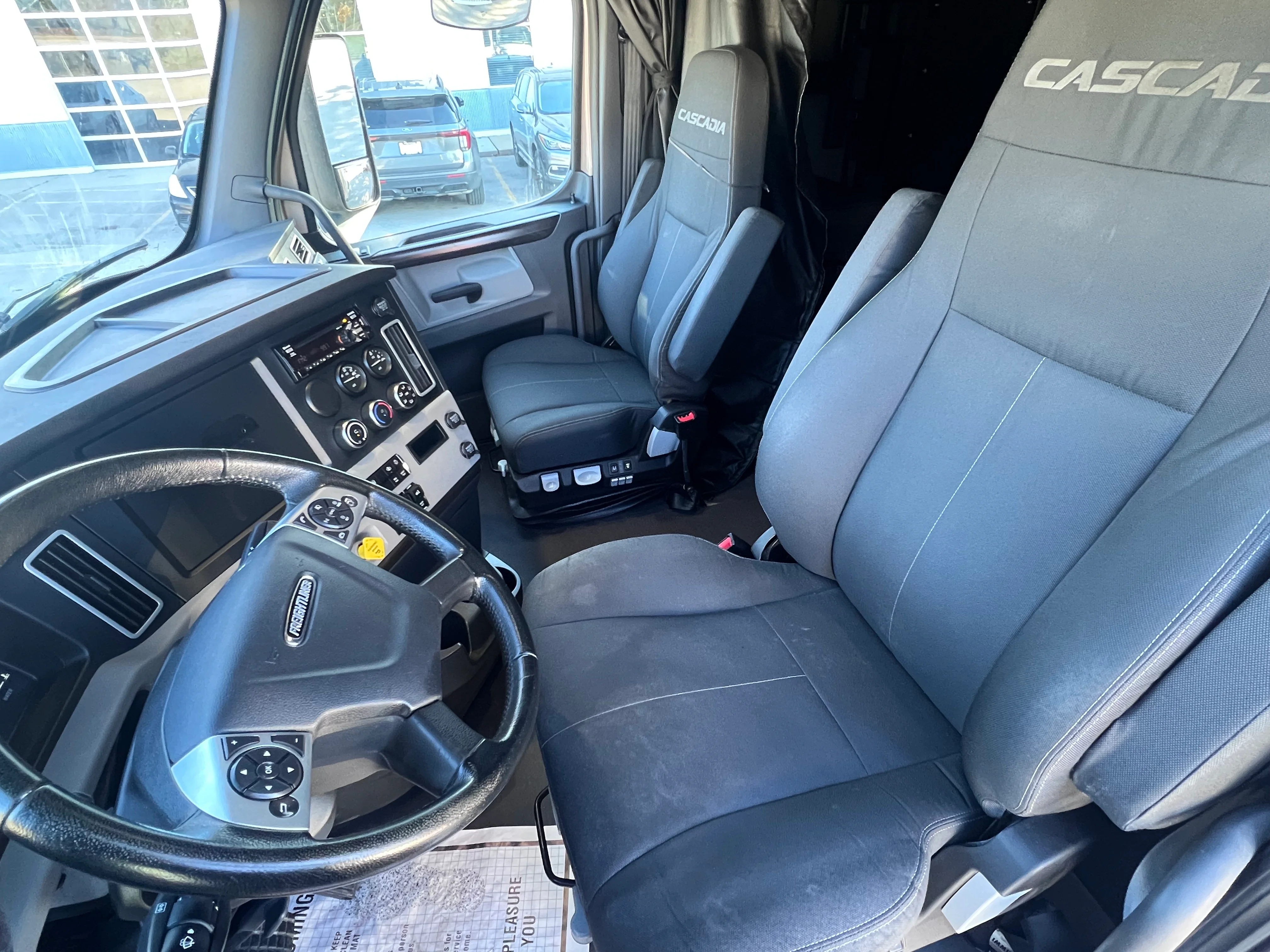 2021 Freightliner Cascadia in Nashville, TN — photo 16