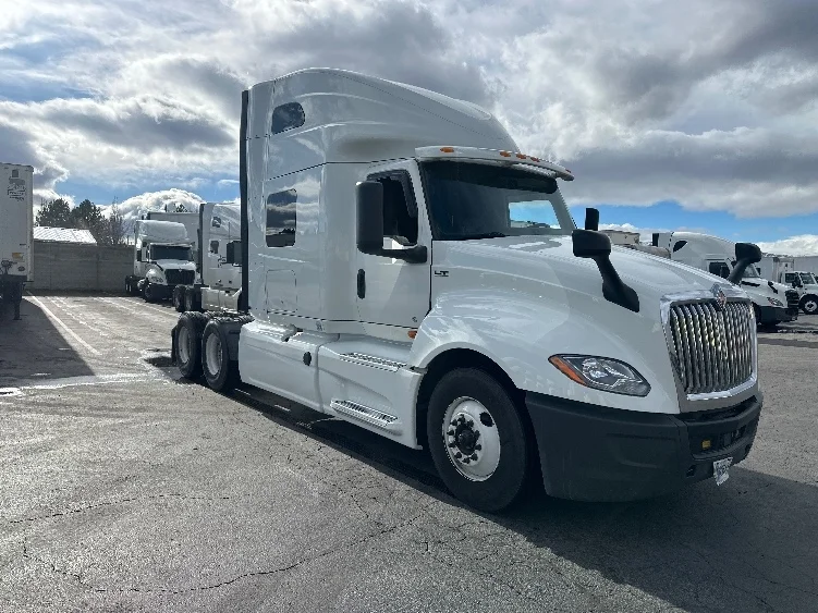 2020 International LT in West Sacramento, CA