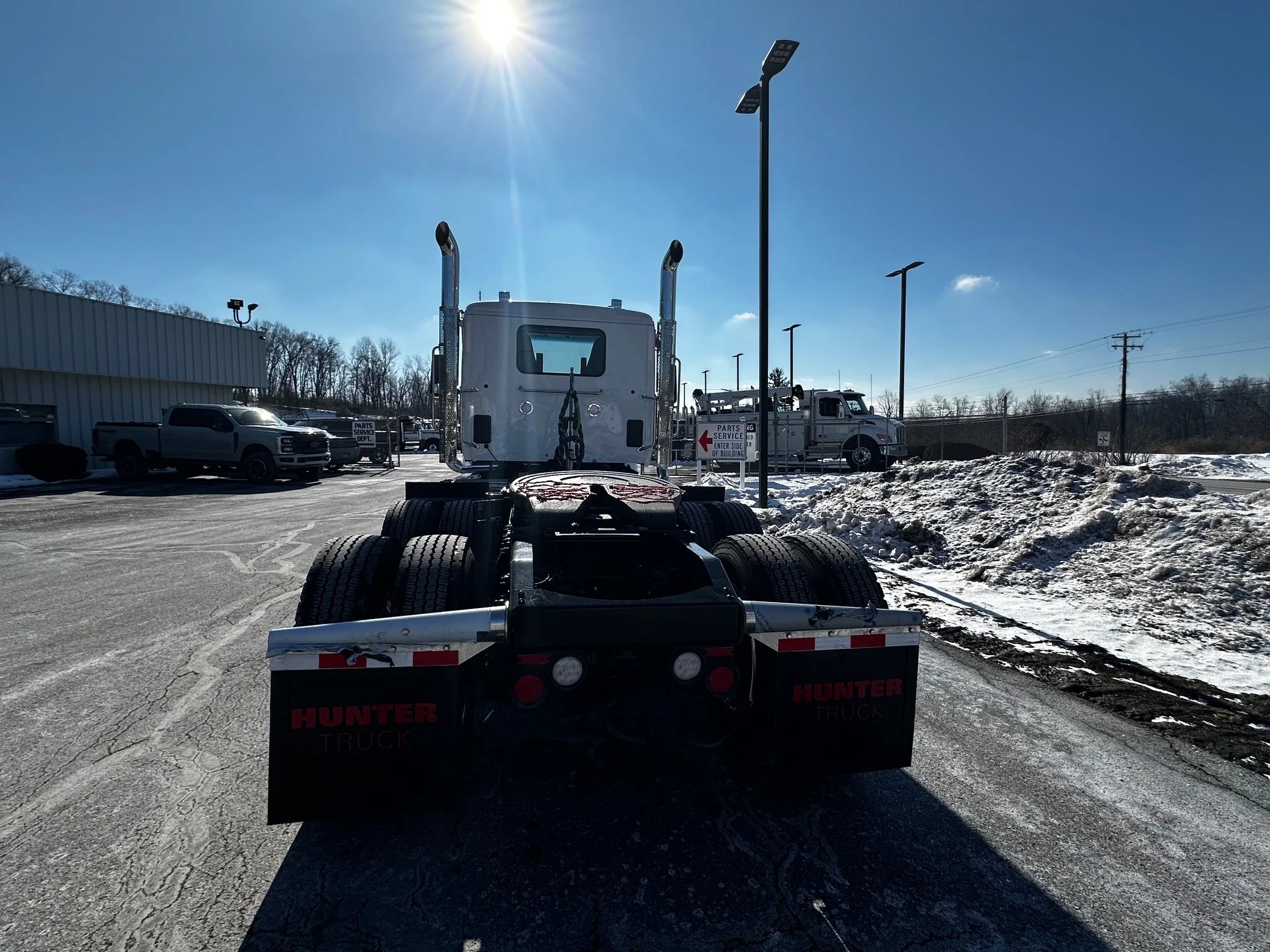 2027 Peterbilt 567 - image 11