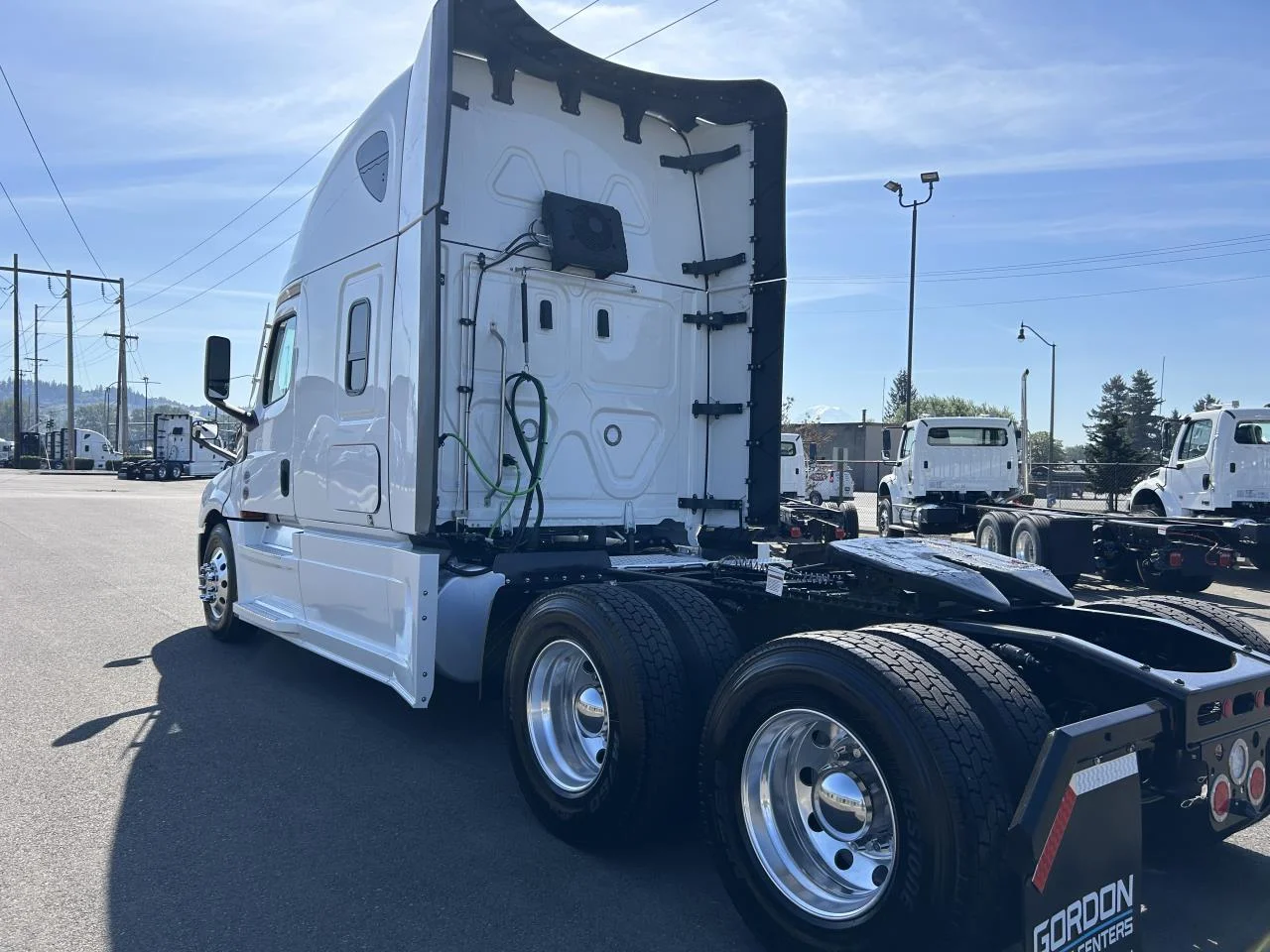 2027 Freightliner Cascadia in Pacific, WA — photo 4