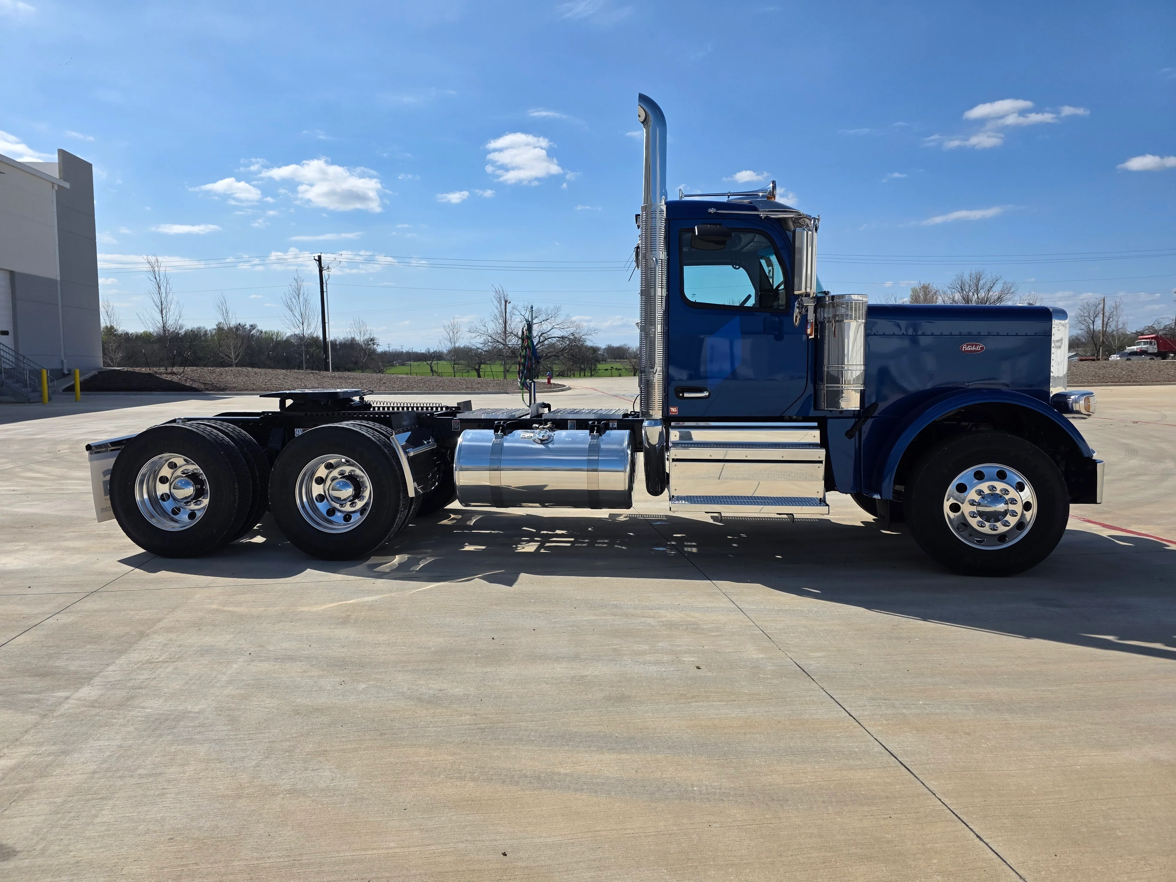2027 Peterbilt 589 in Raleigh, NC — photo 6