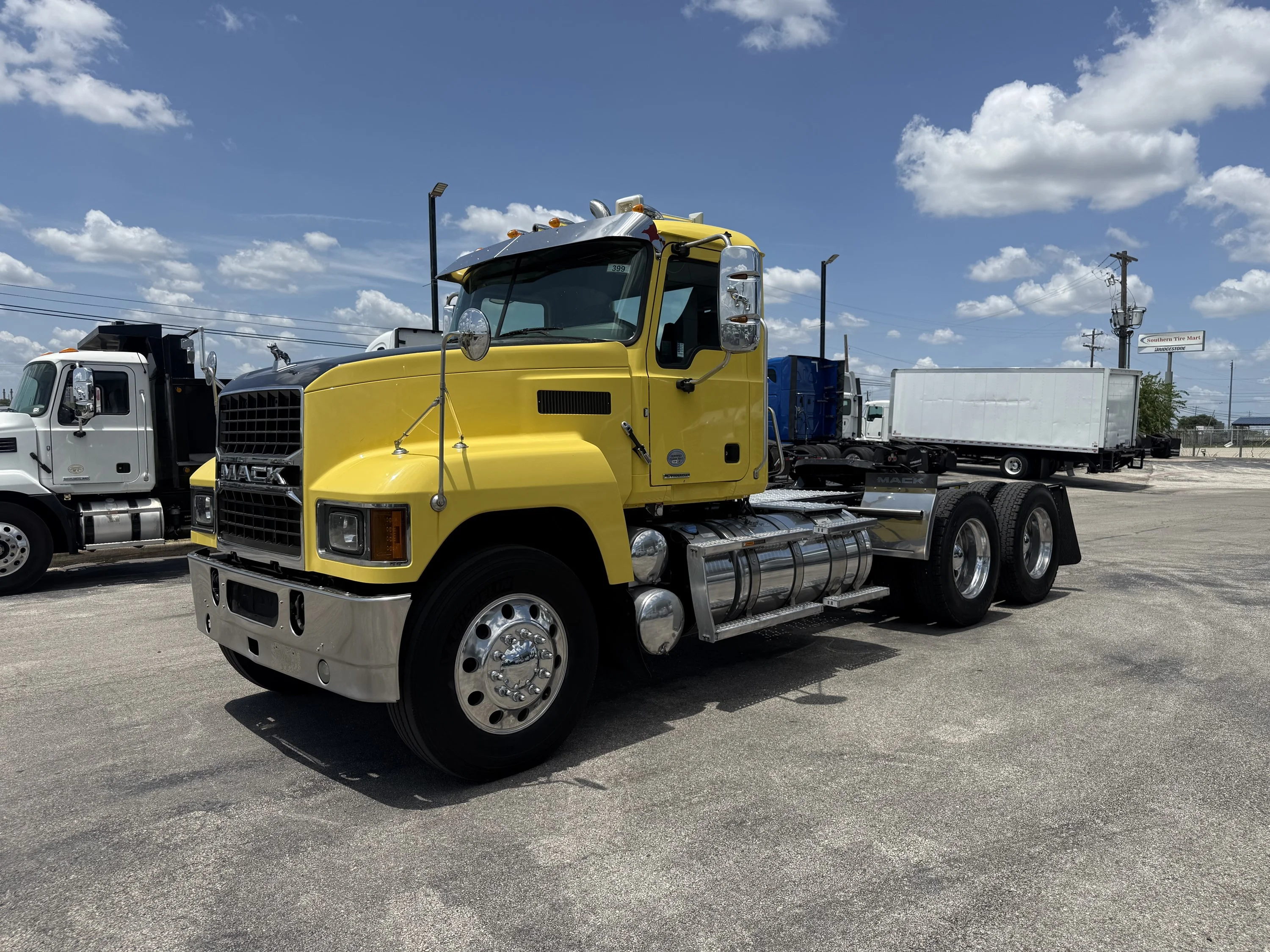 2020 Mack Pinnacle