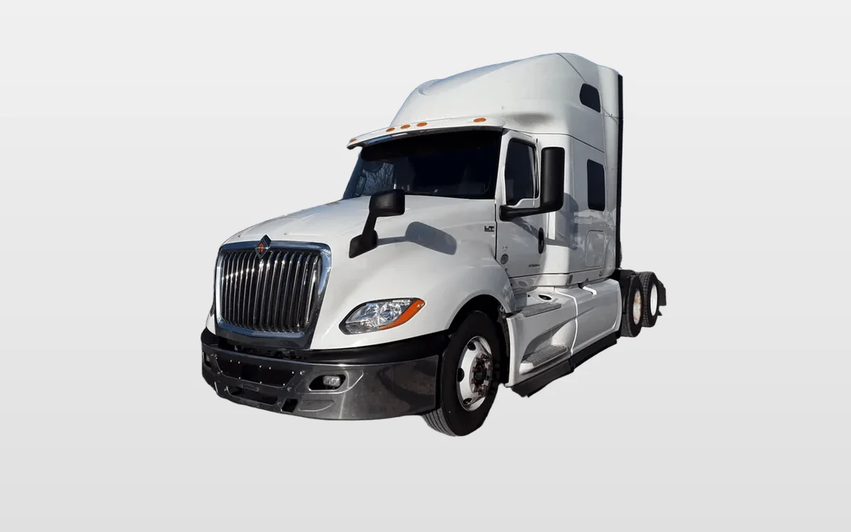 2020 International LT - image 1