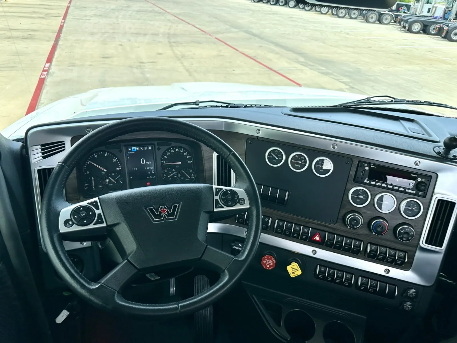 2022 Western Star 49X in Hutchins, TX — photo 16