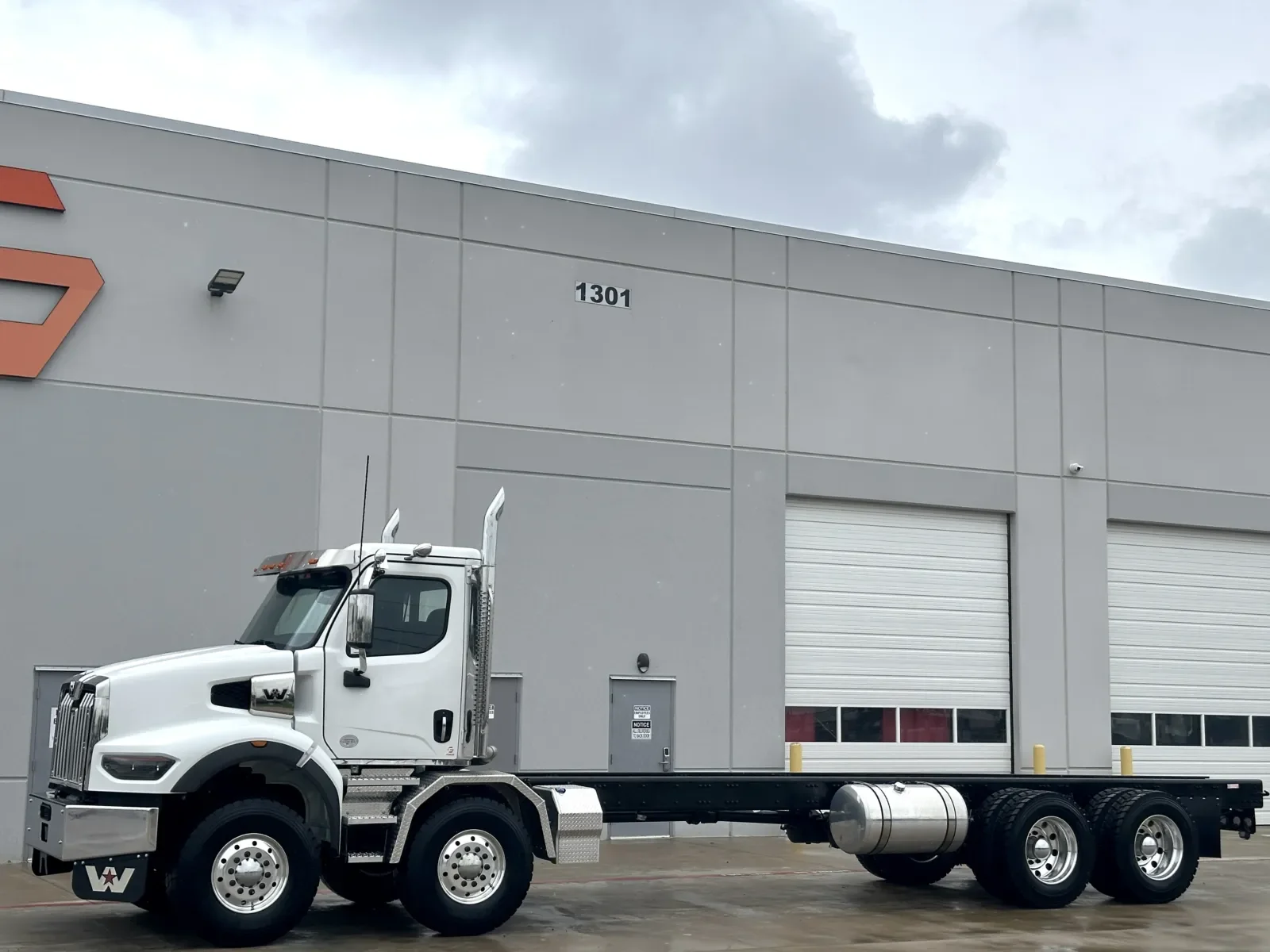 2022 Western Star 49X in Hutchins, TX — photo 2