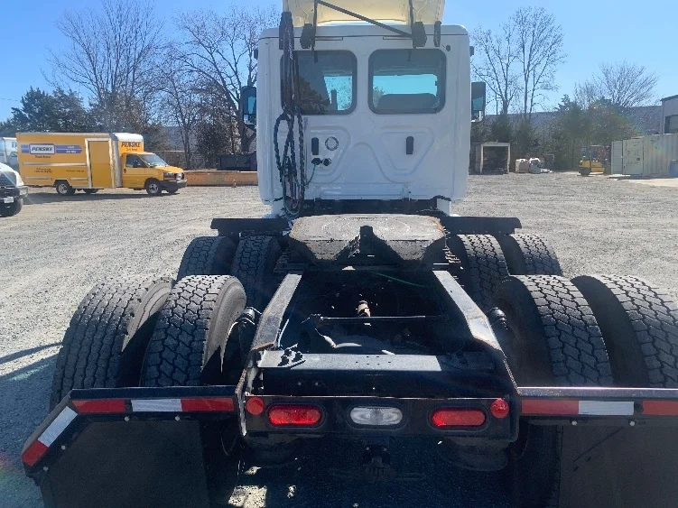 2019 Freightliner Cascadia in Charlotte, NC — photo 6