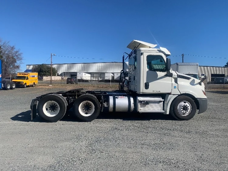 2019 Freightliner Cascadia in Charlotte, NC — photo 8