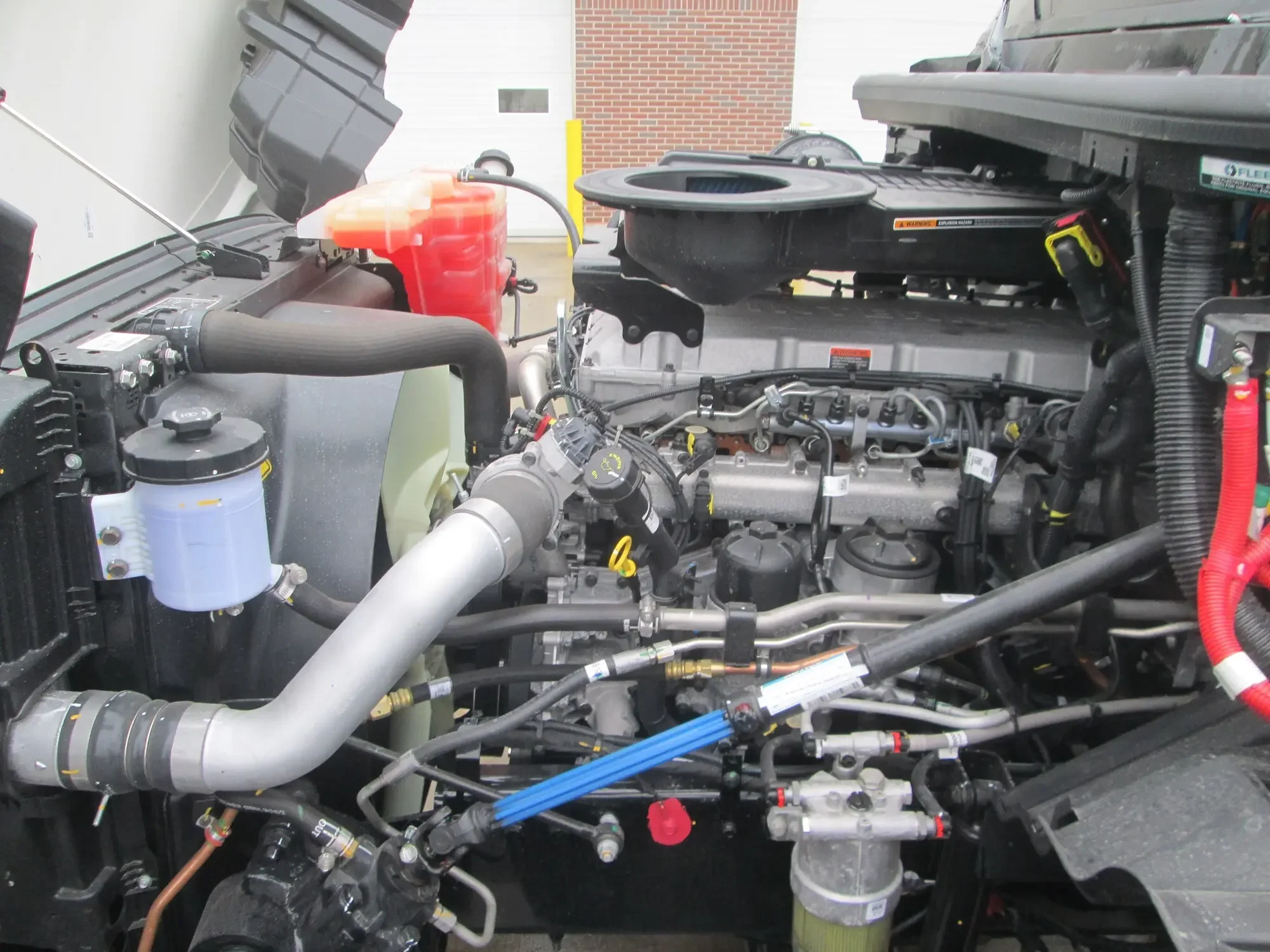 2025 International LT - image 8