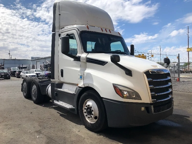 2020 Freightliner Cascadia in Spokane Valley, WA