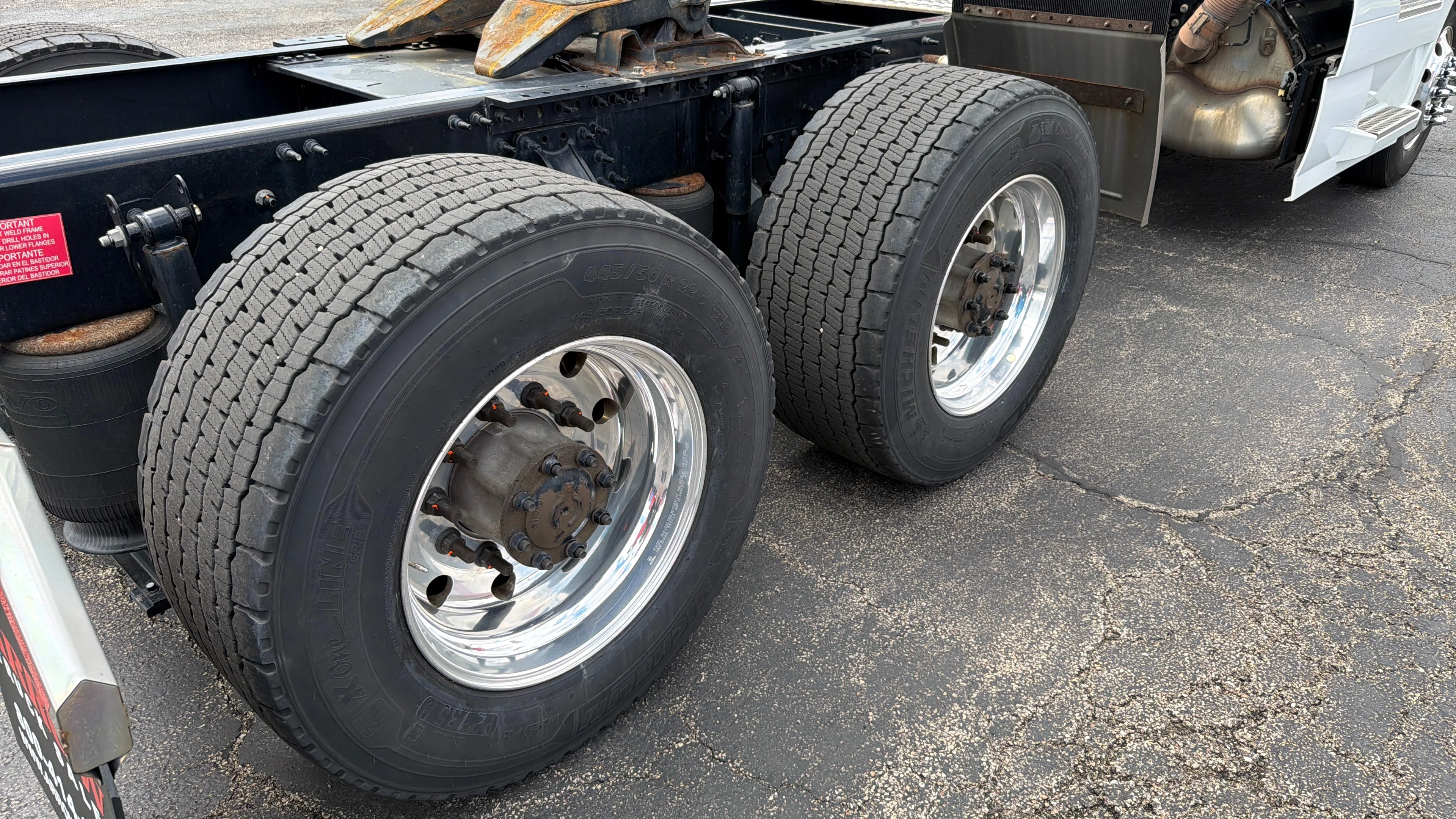 2023 Kenworth T680 in North Little Rock, AR — photo 9