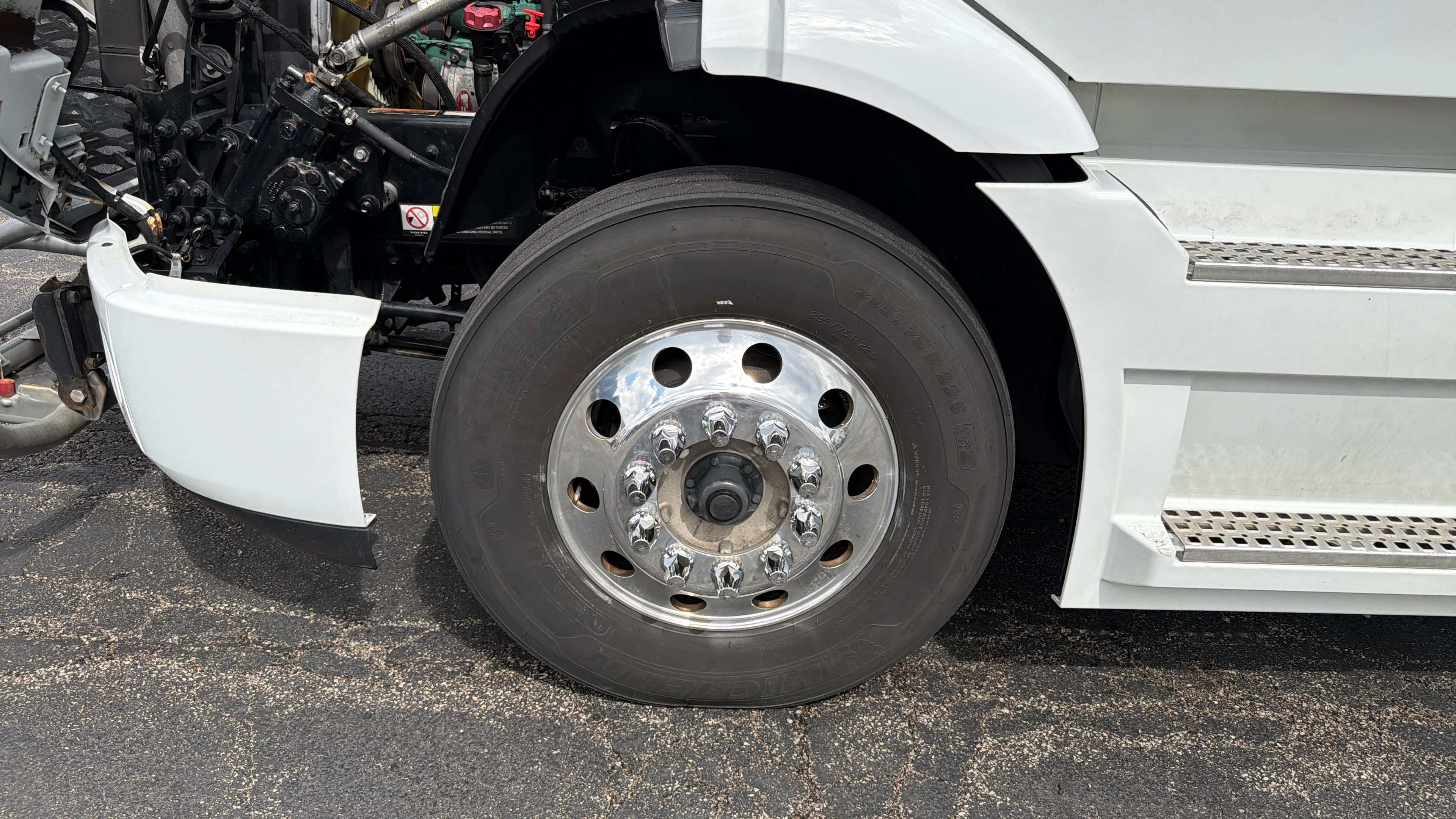 2023 Kenworth T680