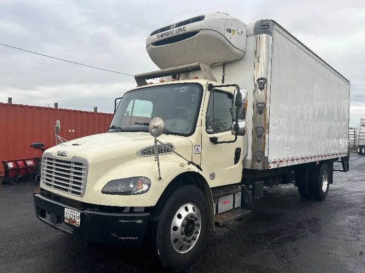 2020 Freightliner M2 106 in Baltimore, MD — photo 3