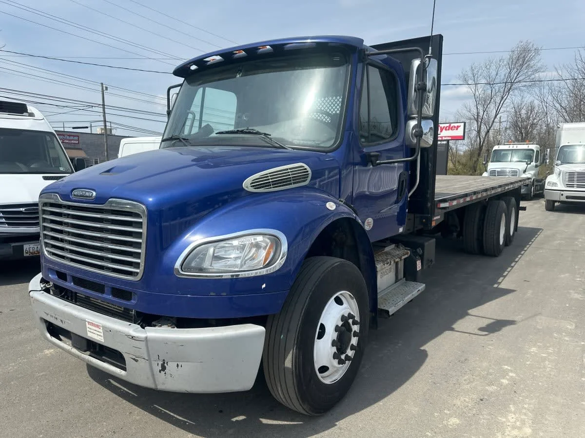 2021 Freightliner M2 106