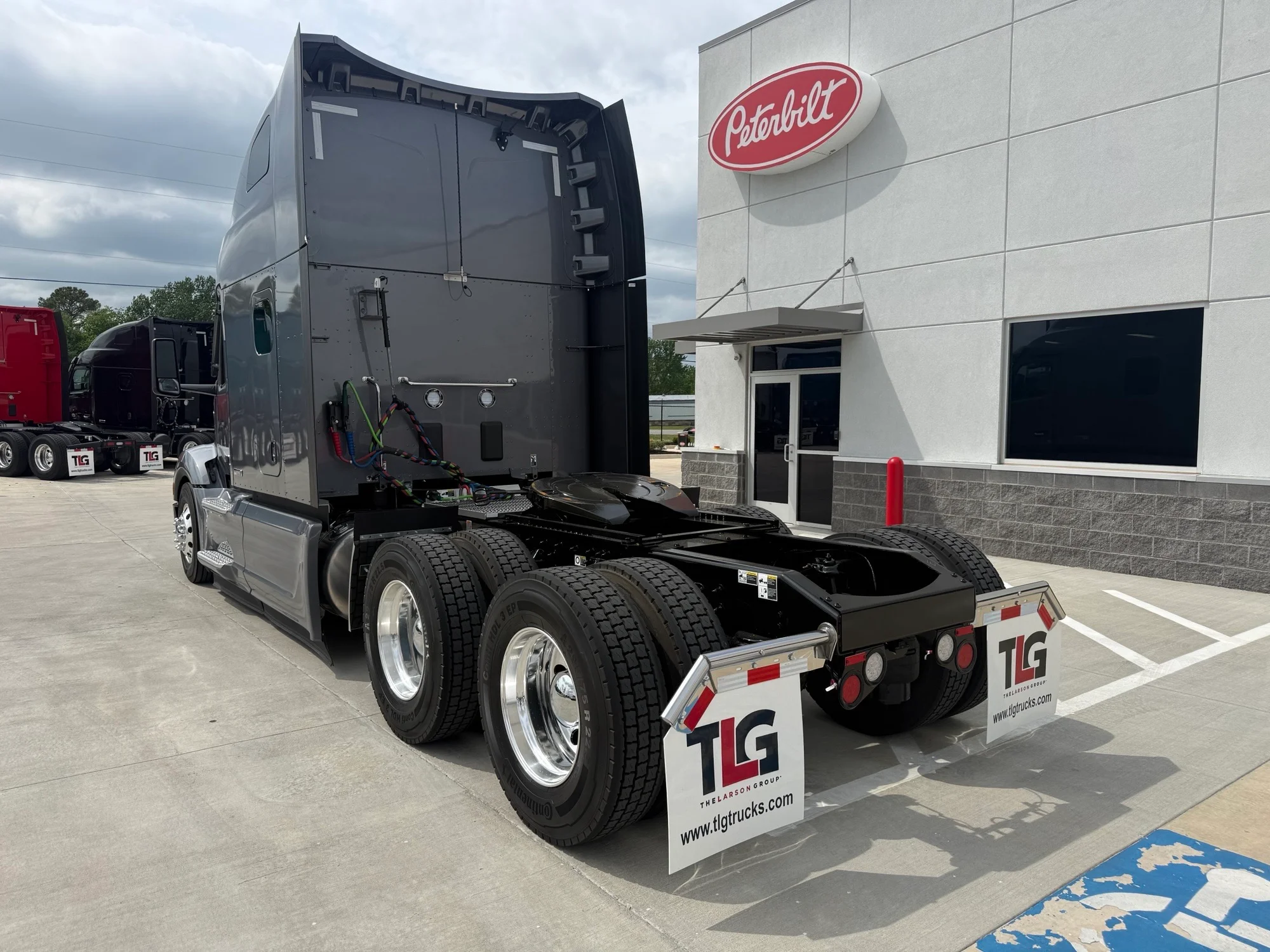 2027 Peterbilt 579 in Lowell, AR — photo 3