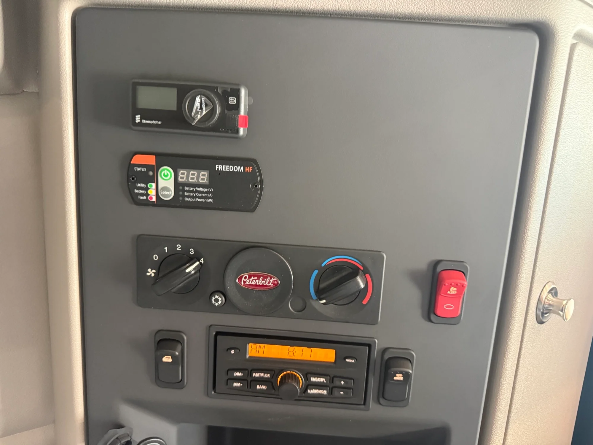 2027 Peterbilt 579 in Lowell, AR — photo 15
