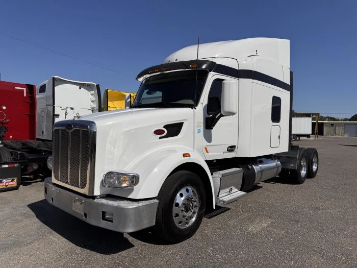 2022 Peterbilt 567 - image 2