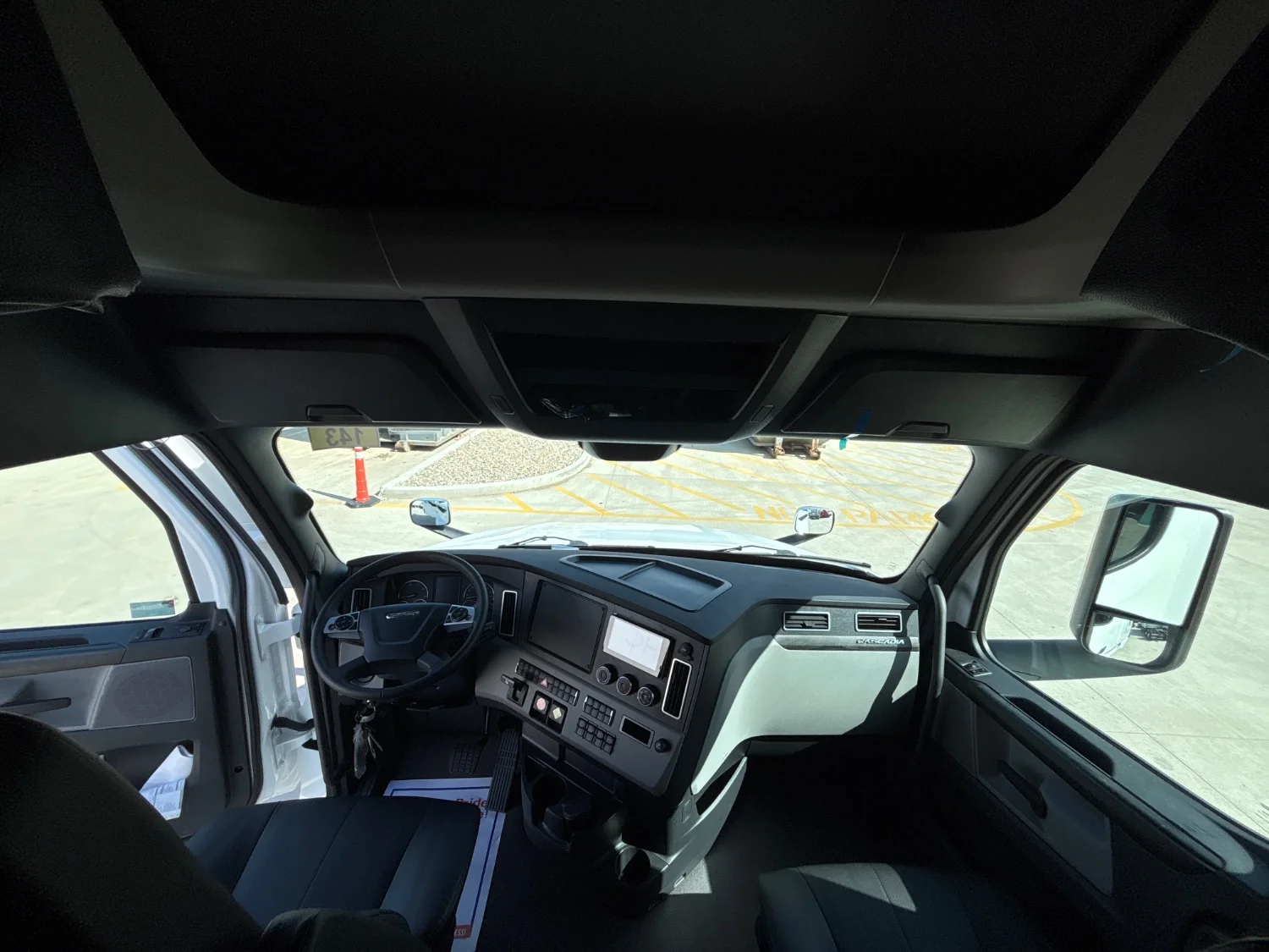 2027 Freightliner Cascadia in Dayton, OH — photo 6