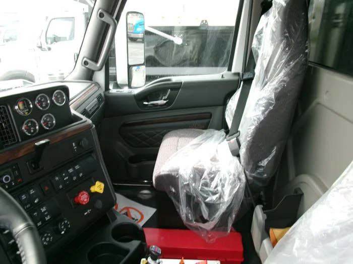 2026 International HX - image 14