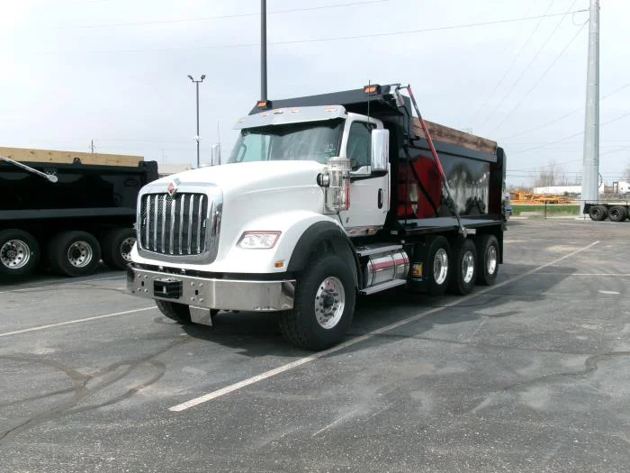 2026 International HX - image 2