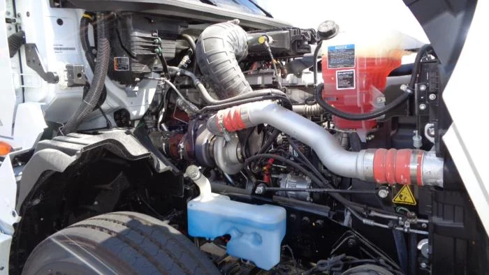 2027 International LT — photo 17
