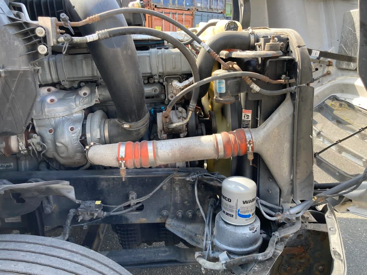 2021 Freightliner Cascadia in Springfield, MA — photo 9