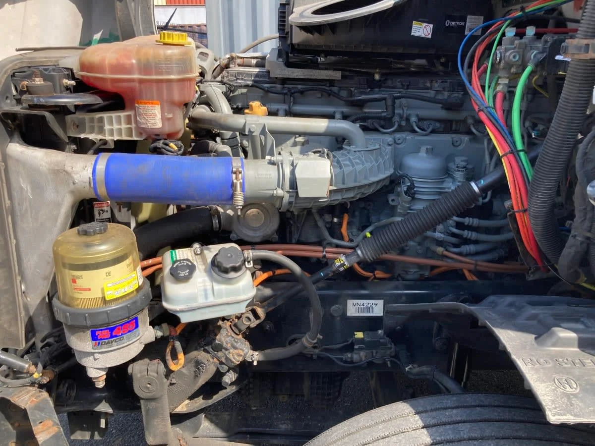 2021 Freightliner Cascadia in Springfield, MA — photo 8
