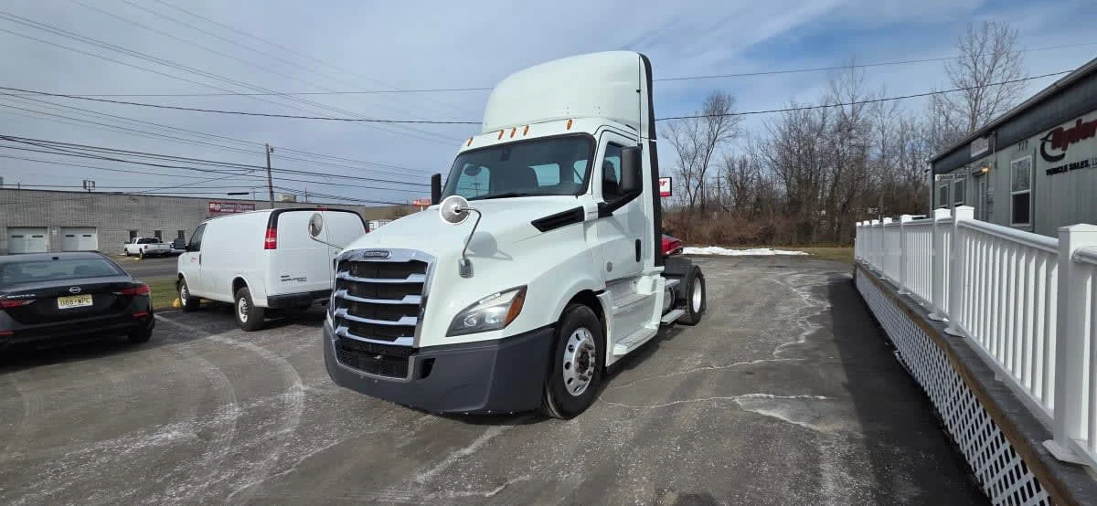 2020 Freightliner Cascadia