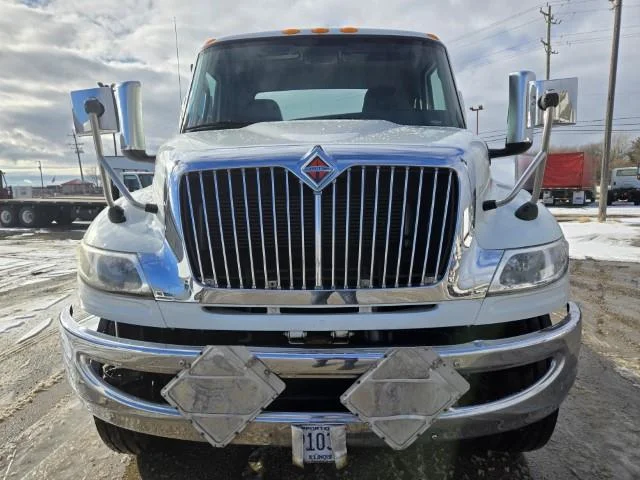 2020 International MV - image 3