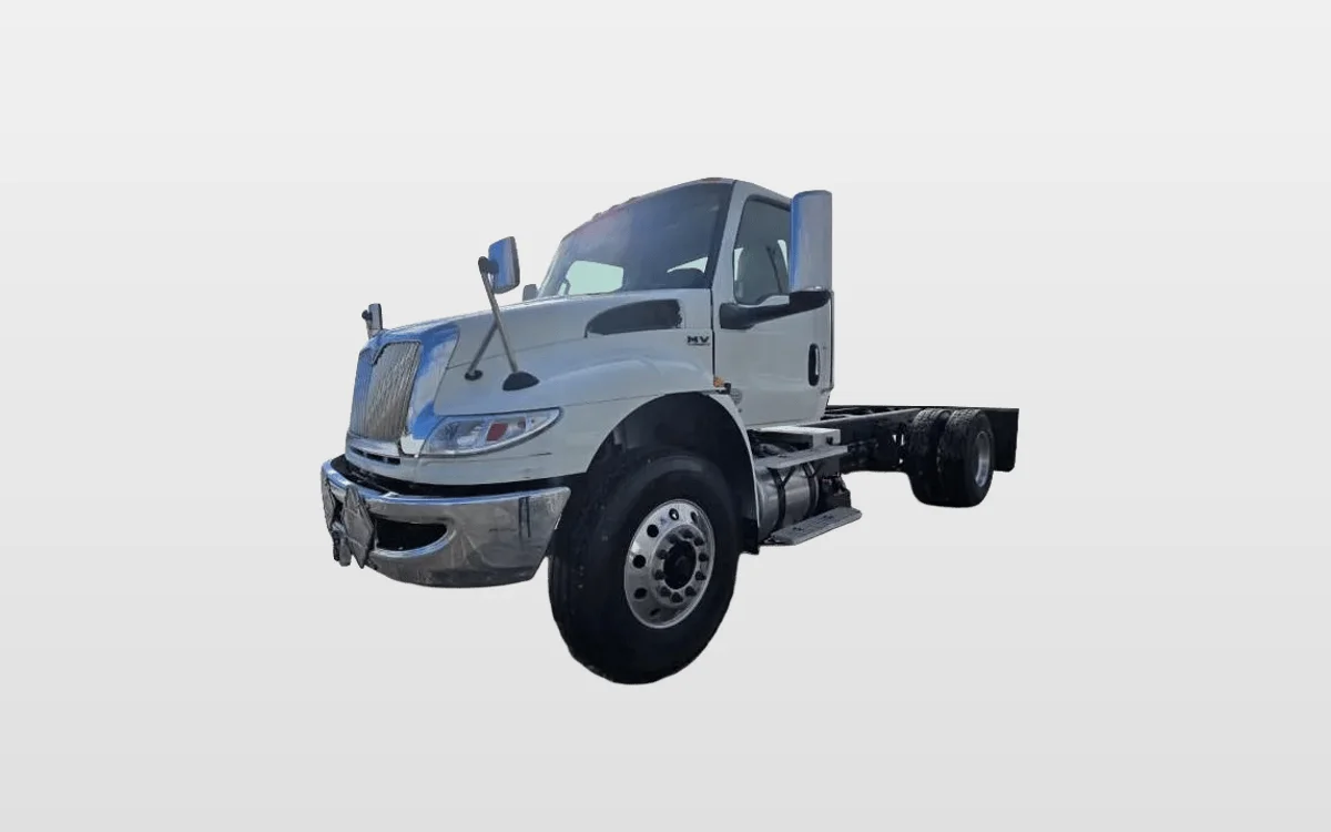 2020 International MV - image 1