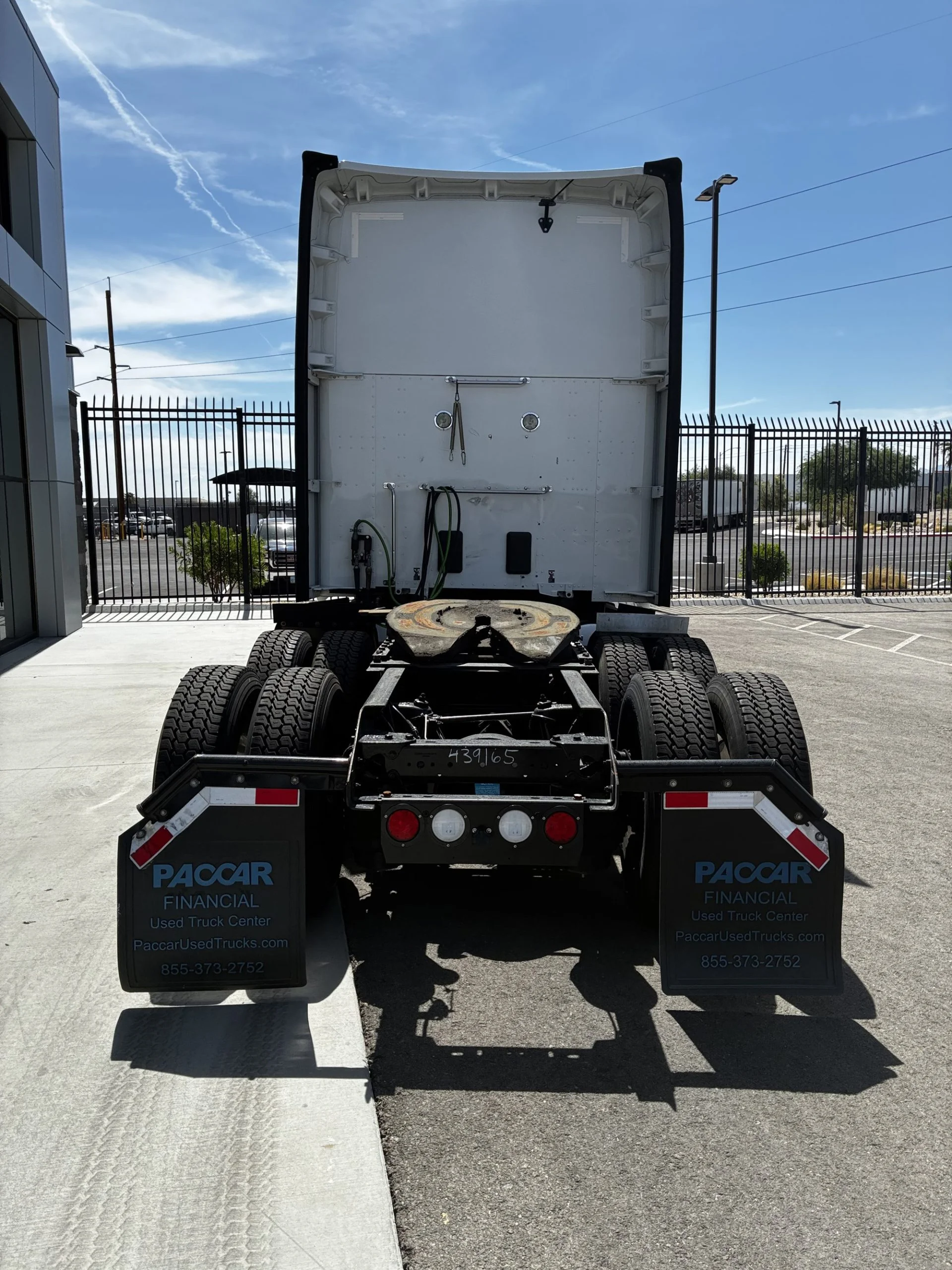 2021 Kenworth T680 in Las Vegas, NV — photo 4