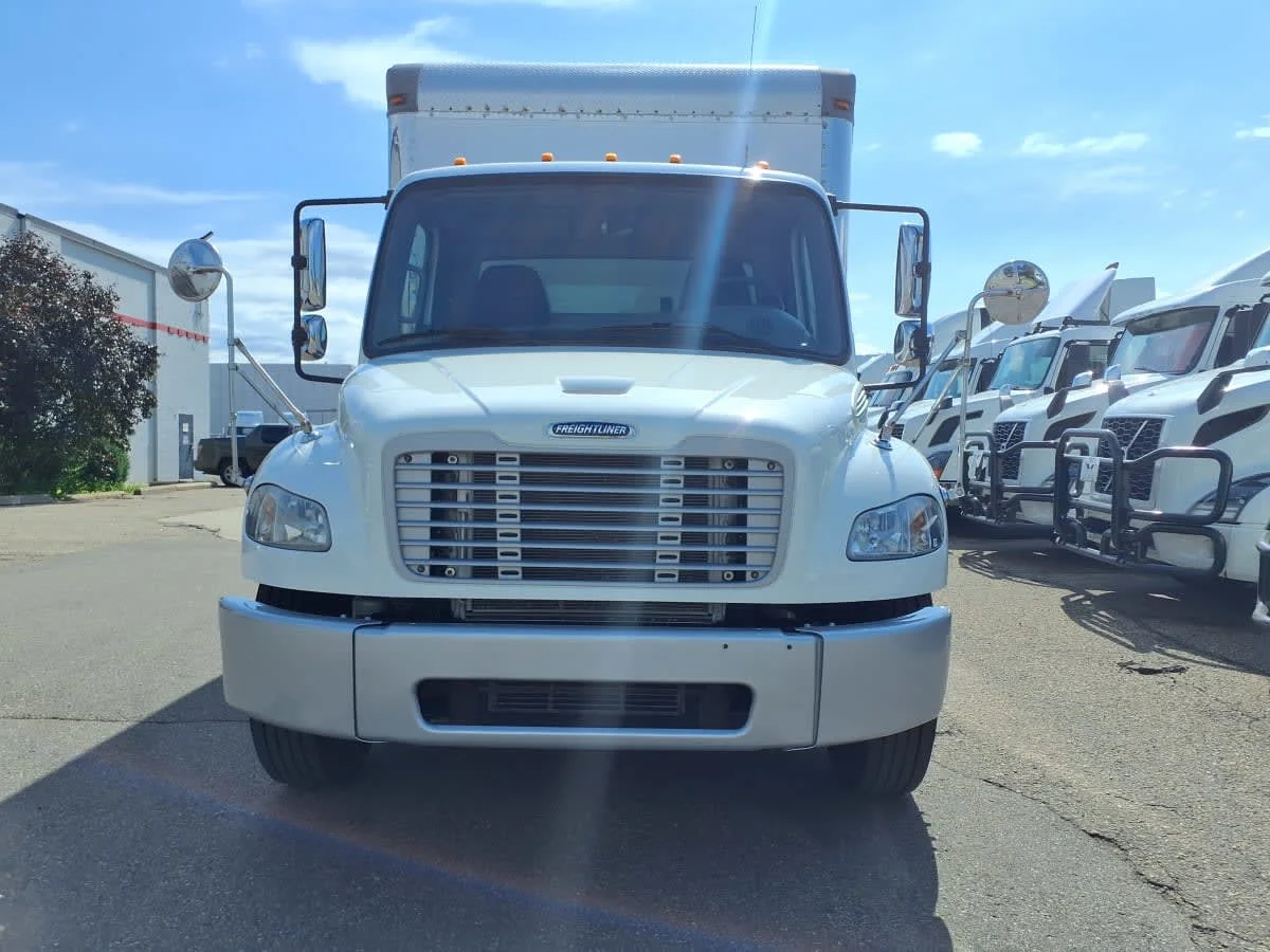 2019 Freightliner M2 106 in Altoona, IA — photo 2
