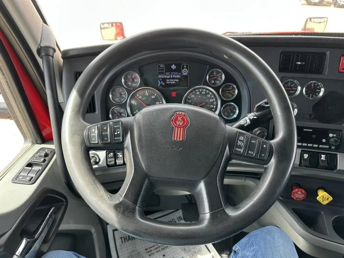 2021 Kenworth T680 - image 7