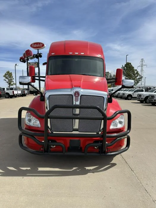 2021 Kenworth T680 — photo 4