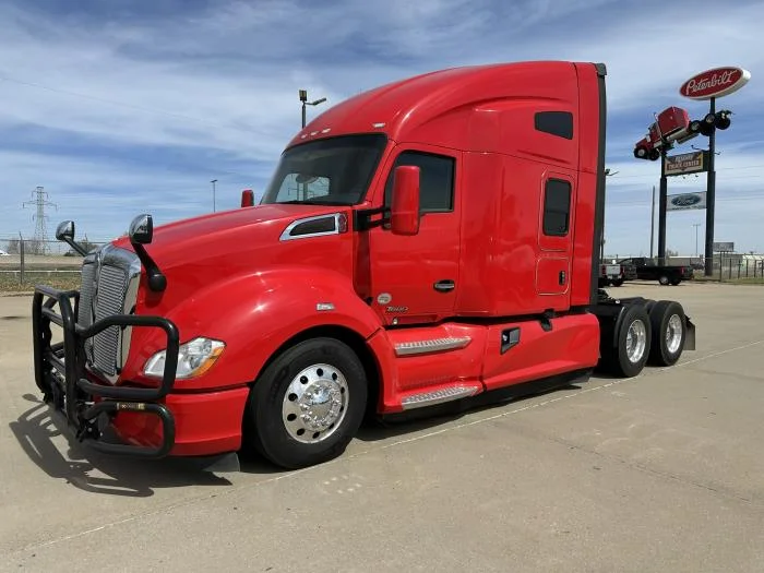 2021 Kenworth T680 — photo 2