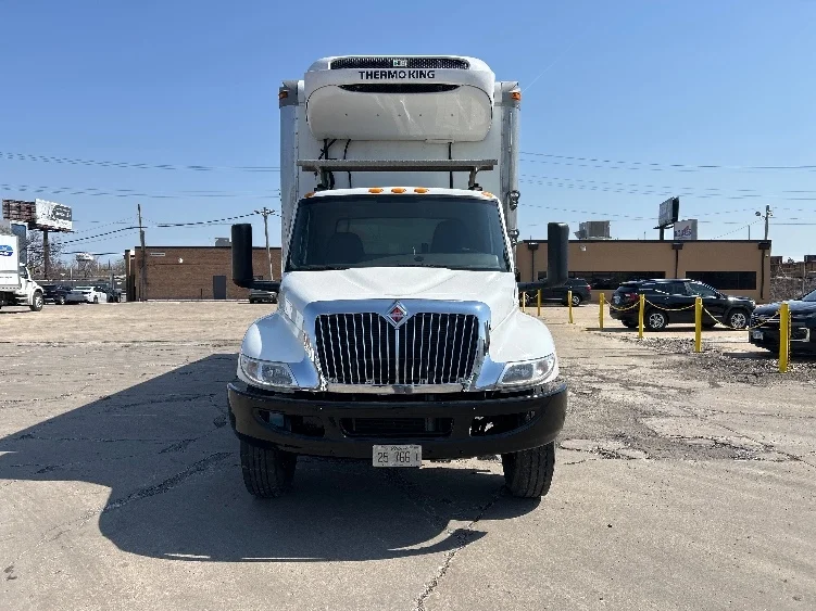 2019 International MV in Chicago (Melrose Park), IL — photo 2