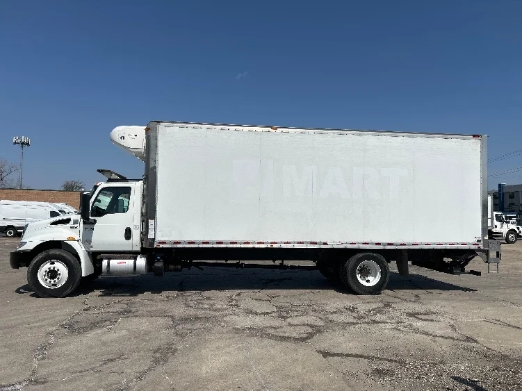 2019 International MV in Chicago (Melrose Park), IL — photo 4