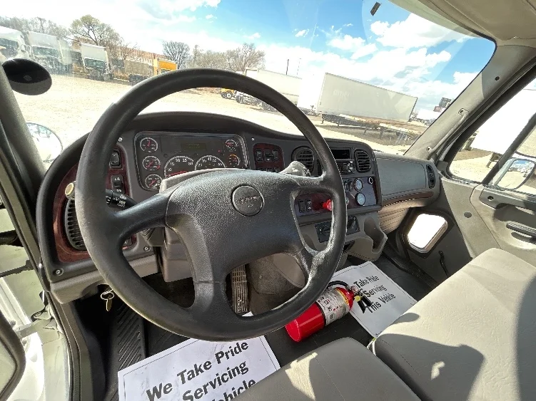 2019 Freightliner M2 112 - image 10