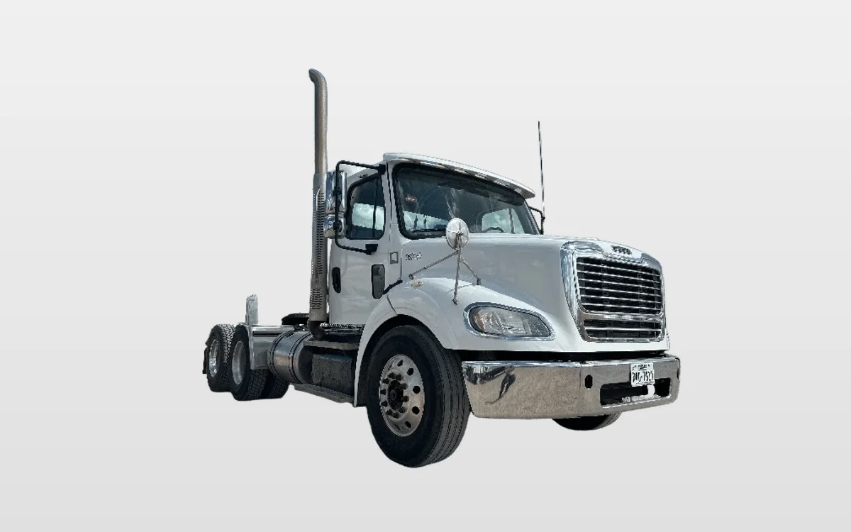 2019 Freightliner M2 112 - image 1