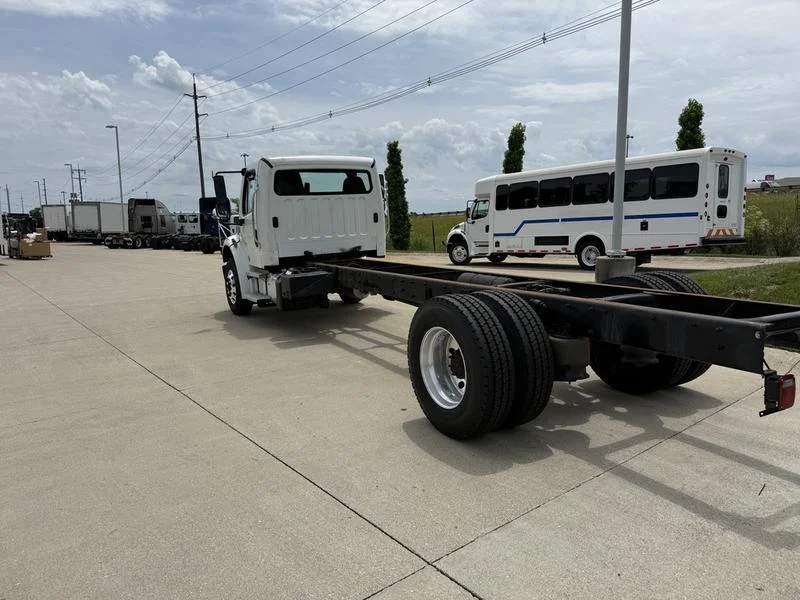2022 Freightliner M2 106 in Walton, KY — photo 5