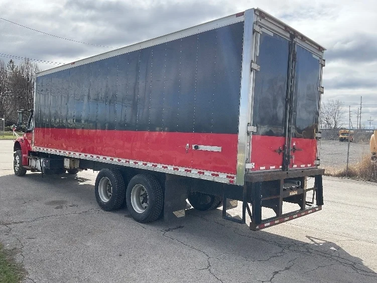 2018 Freightliner M2 106 - image 6