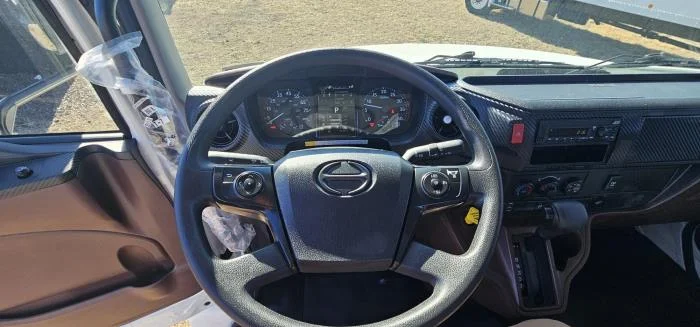 2026 Hino L6 - image 8